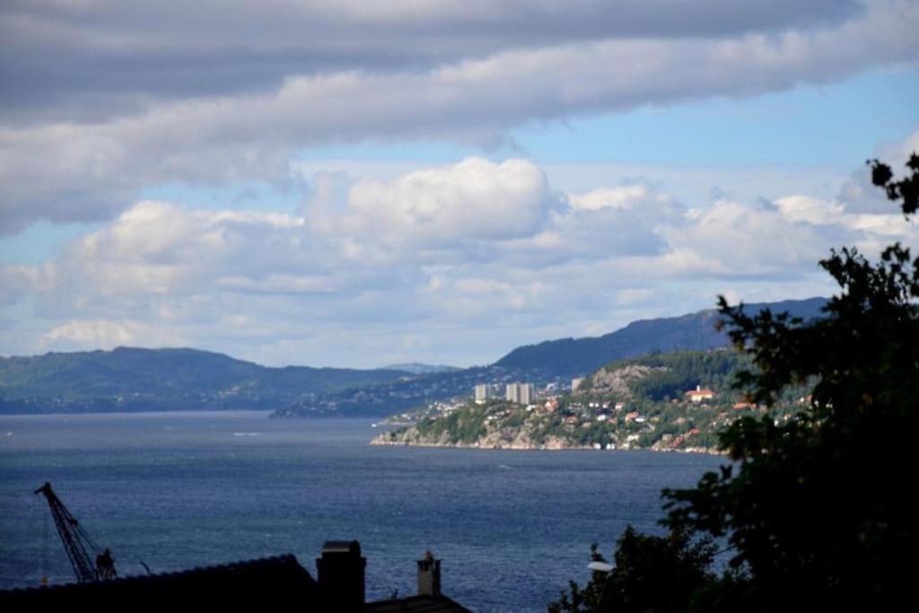 Apartamento Perfect Getaway 7 Min To Centrum Bergen